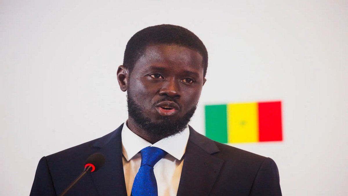 senegal president Faye R