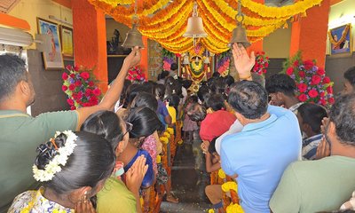 ವಿವಿಧ ಕಡೆ ಭಕ್ತಾದಿಗಳಿಗೆ ಅನ್ನದಾನ ಕಾರ್ಯಕ್ರಮ