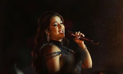 ಶ್ರೇಯಾ ಘೋಷಾಲ್ ಸಂಗೀತ ಕಾರ್ಯಕ್ರಮದ ವೇಳೆ ನೂಕುನುಗ್ಗಲು; ಅನೇಕರು ಅಸ್ವಸ್ಥ