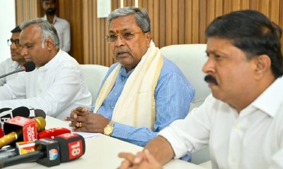 ಸಿಂಧೂರ ಇಟ್ಟುಕೊಂಡೇ ʼಆಪರೇಶನ್‌ ಸಿಂಧೂರ್‌ʼ ಸ್ವಾಗತಿಸಿದ ಸಿಎಂ ಸಿದ್ದರಾಮಯ್ಯ