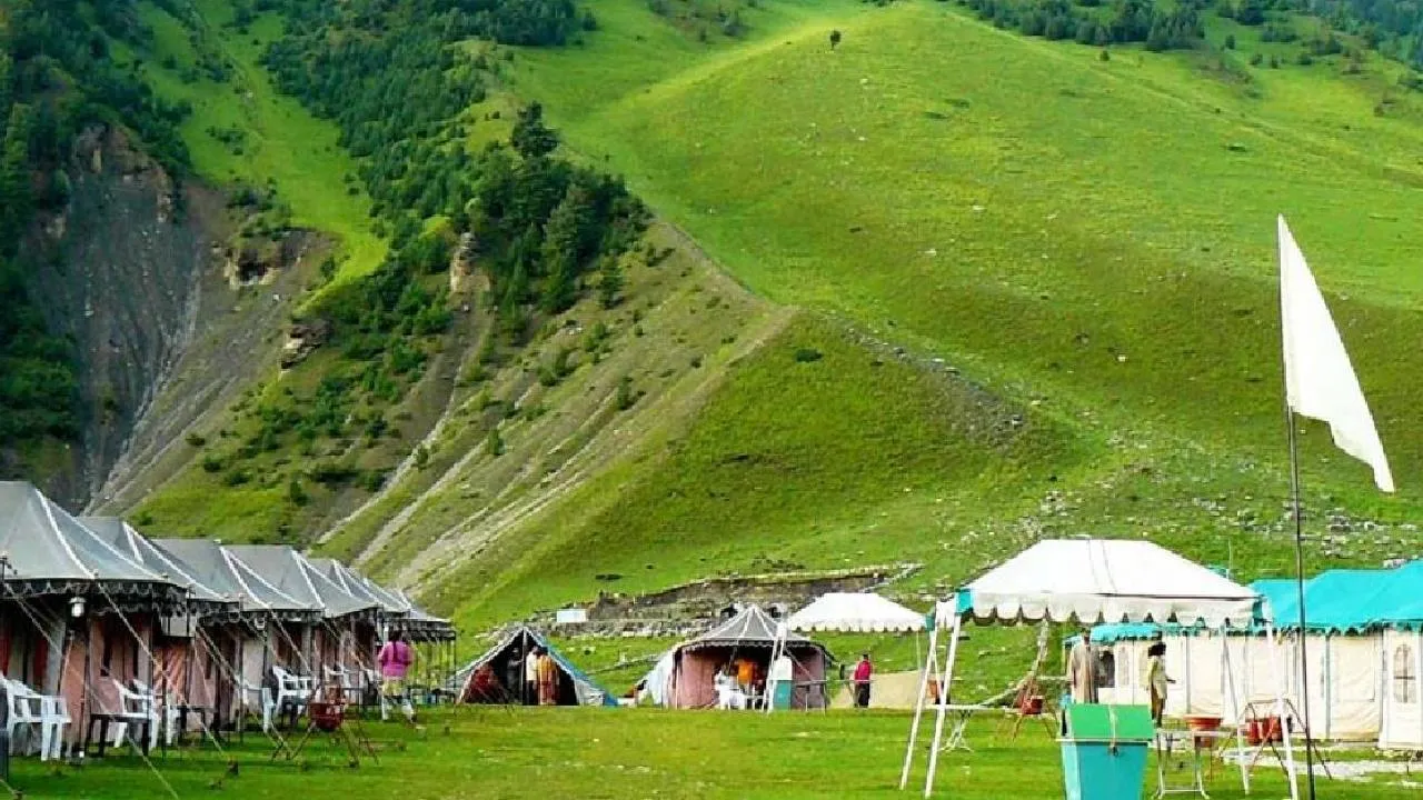 Tourist Attractions In Kashmir: ಸದಾ ಹೈಅಲರ್ಟ್‌ ಘೋಷಿಸಿರುವ ಕಾಶ್ಮೀರದ ಐದು ಪ್ರವಾಸಿ ತಾಣಗಳ ಬಗ್ಗೆ ನಿಮಗೆಷ್ಟು ಗೊತ್ತು? - Image 2