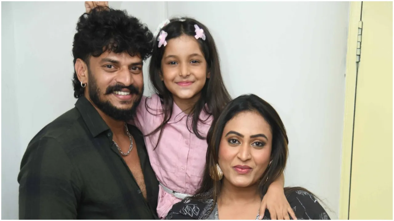 ʻಸೀತಾರಾಮʼ ಸೀರಿಯಲ್‌ ಖ್ಯಾತಿಯ ರೀತಿ ಸಿಂಗ್‌ ಅಭಿನಯದ ʻನನ್ನ ಮಗಳೇ ಸೂಪರ್ ಸ್ಟಾರ್ʼ ಸಿನಿಮಾ ಟೀಸರ್‌ ರಿಲೀಸ್‌