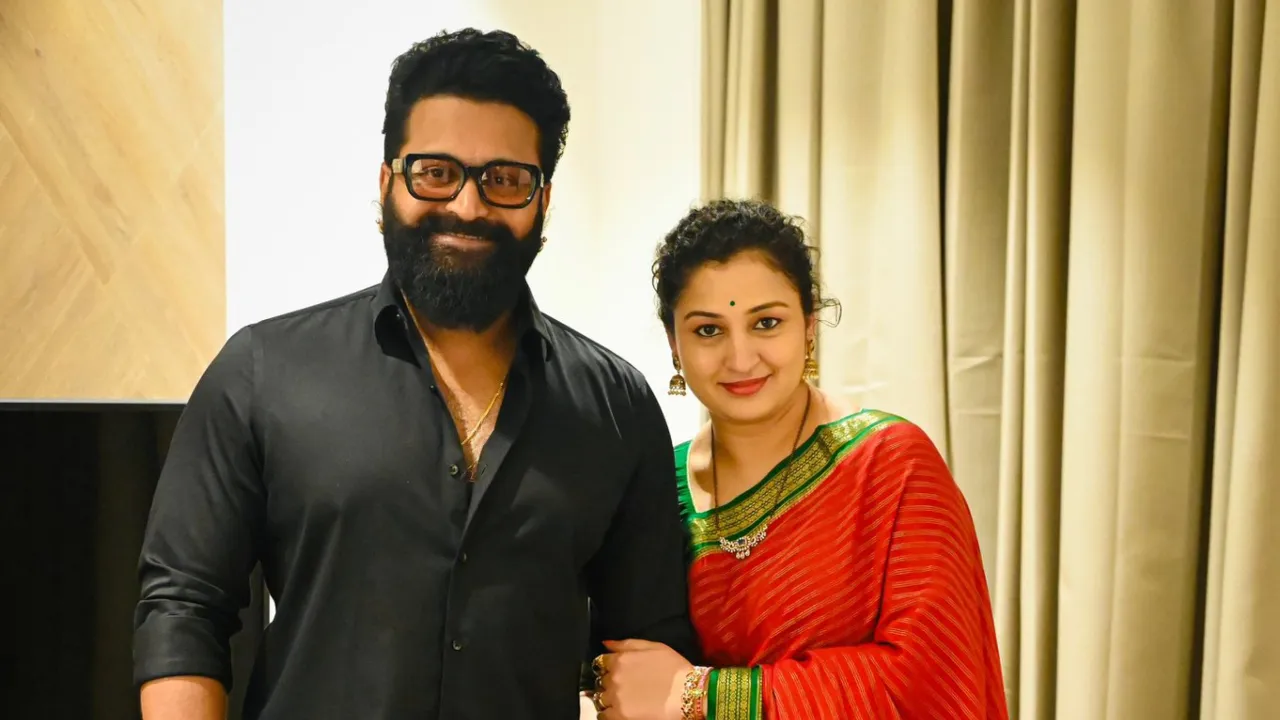 ʻಬಂಧ ಬೆಸೆದು, ಚಂದ ಹೊಸೆದು ಒಂದಾದ ಒಲವಿನ ದಾಂಪತ್ಯʼ; ರಿಷಬ್‌ ಶೆಟ್ಟಿ ದಂಪತಿಗೆ ಮದುವೆ ವಾರ್ಷಿಕೋತ್ಸವದ ಸಂಭ್ರಮ - Image 2