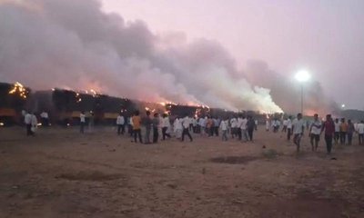 ಕಬ್ಬಿನ ಟ್ರಾಕ್ಟರ್‌ಗಳಿಗೆ ಬೆಂಕಿ, ಕಲ್ಲು ತೂರಾಟ, ಮೂರು ದಿನ ನಿಷೇಧಾಜ್ಞೆ