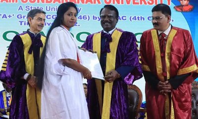 ರಾಜ್ಯಪಾಲರಿಗೆ ಅವಮಾನ: ಡಿಎಂಕೆ ನಾಯಕನ ಪತ್ನಿಯ ನಡೆಗೆ ಆಕ್ಷೇಪ