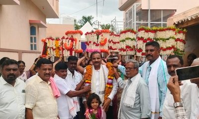 ರಾಯರೇಕಲಹಳ್ಳಿಯಲ್ಲಿ ಭಕ್ತಿ ಸಂಭ್ರಮದ ದೀಪೋತ್ಸವ