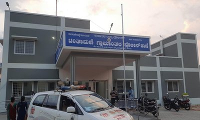 ಬೈಕ್‌ಗೆ ಕಾರು ಡಿಕ್ಕಿ;ತಂದೆ-ಮಗನಿಗೆ ಗಾಯ, ಚಾಲಕ ಪರಾರಿ!