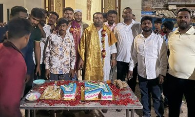ಕೈವಾರದಲ್ಲಿ ವಿಜೃಂಭಿಸಿದ ಕಾಂಗ್ರೆಸ್ ಮುಖಂಡ ಅಬ್ದುಲ್ ಸಮದ್ ಜನ್ಮದಿನ