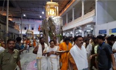 ಮಂತ್ರಾಲಯದ ರಾಯರ ದರ್ಶನ ಪಡೆದ ನಟ ಉಪೇಂದ್ರ