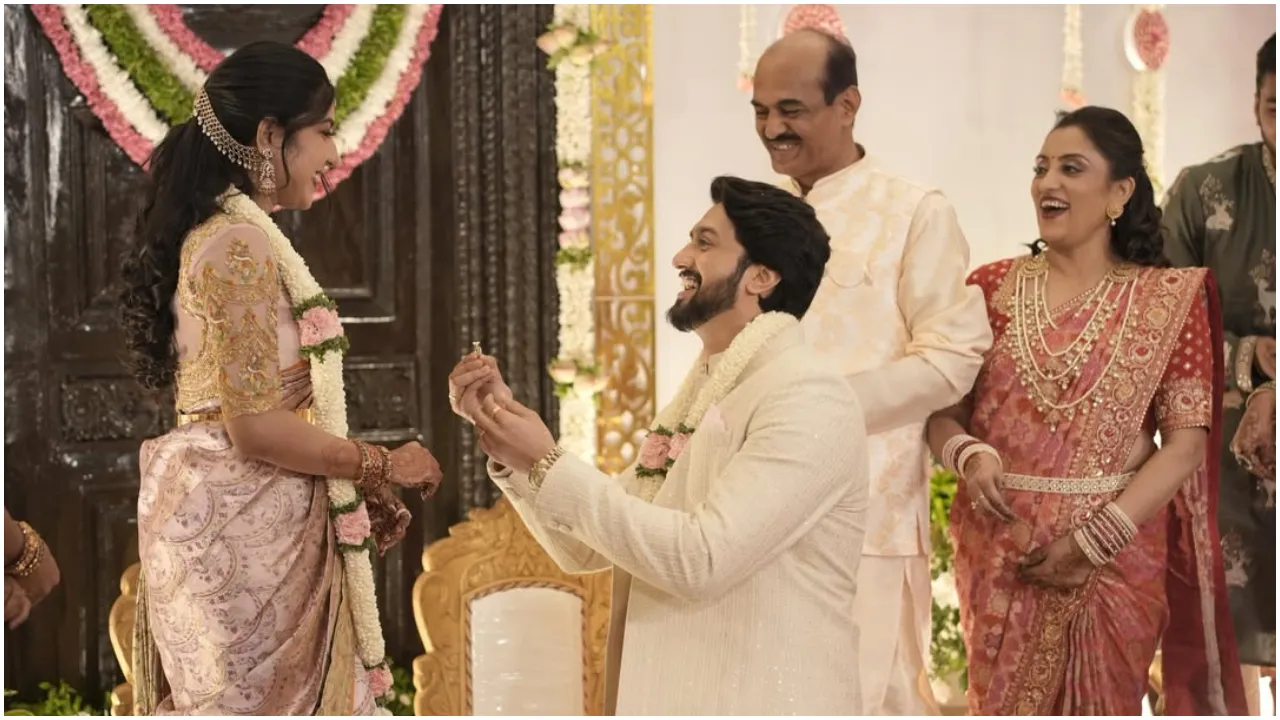 Photos: ಡಾಕ್ಟರ್‌ ಜೊತೆ ದಾಂಪತ್ಯ ಜೀವನಕ್ಕೆ ಕಾಲಿಡಲು ಸಜ್ಜಾದ ನಟ ನಿರಂಜನ್‌ ಸುಧೀಂದ್ರ; ಉಪೇಂದ್ರ ಕುಟುಂಬದಲ್ಲಿ ಮದುವೆ ಸಂಭ್ರಮ - Image 3