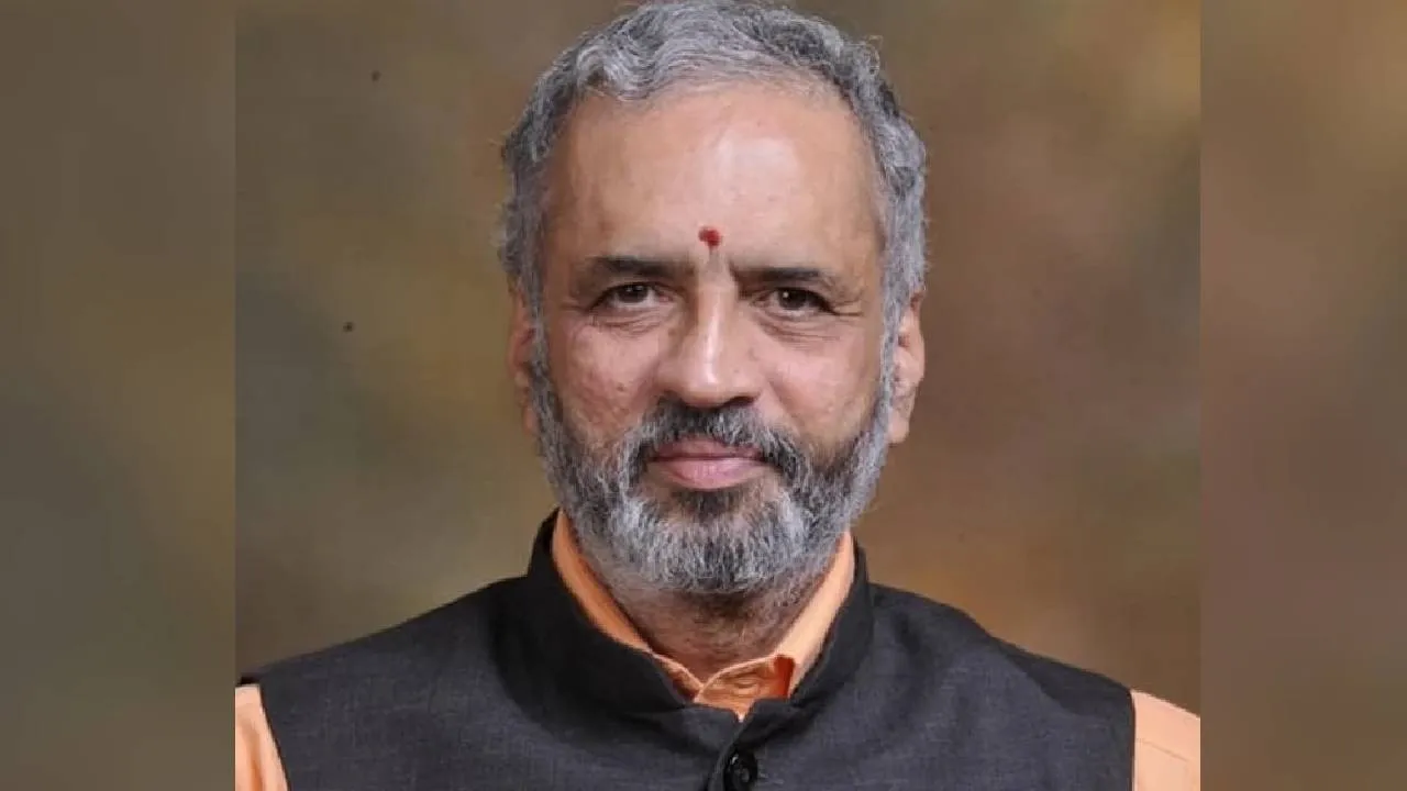 MP Kageri: ಶಿಕ್ಷಣ ಇಲಾಖೆಯ ಪ್ರಯೋಗ ವಿದ್ಯಾರ್ಥಿಗಳ ಭವಿಷ್ಯದ ಜೊತೆಗಿನ ಚೆಲ್ಲಾಟ: ಸಂಸದ ಕಾಗೇರಿ ಆಕ್ರೋಶ