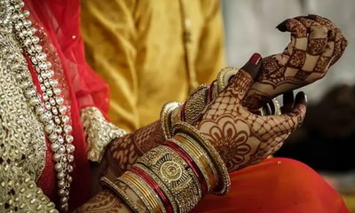 18 ವರ್ಷದ ಯುವತಿಯನ್ನು ವಿವಾಹವಾದ 2 ಮಕ್ಕಳ ತಾಯಿ