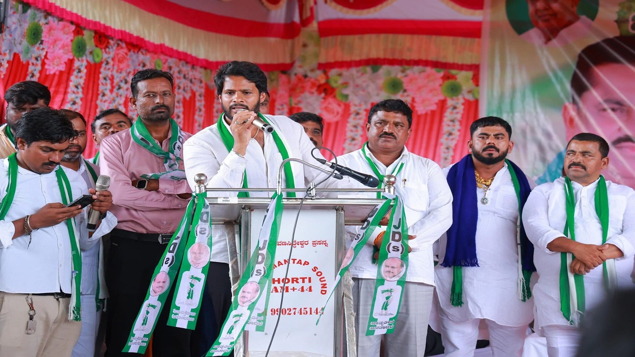 ಕಾಂಗ್ರೆಸ್ ನಾಯಕರಿಗೆ ಅಭಿವೃದ್ದಿ ಚಿಂತೆ ಇಲ್ಲ, ಕುರ್ಚಿ ಚಿಂತೆ