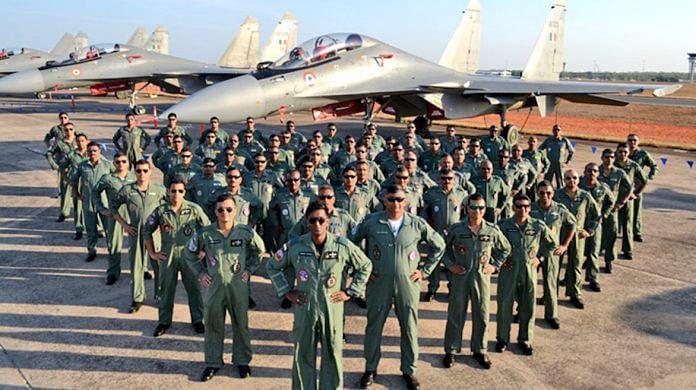 Indian Army: ಭಾರತೀಯ ಸೇನೆ, ನೌಕಾಪಡೆ, ವಾಯುಪಡೆಗಳಲ್ಲಿದೆ ವಿಭಿನ್ನ ಸೆಲ್ಯೂಟ್; ಯಾಕೆ ಗೊತ್ತಾ? - Image 5