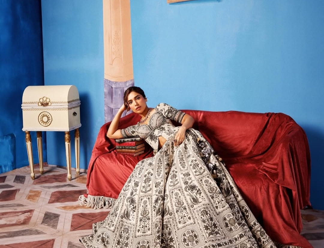 Bhumi Pednekar: ಭೂಮಿ ಪಡ್ನೇಕರ್ ಬೋಲ್ಡ್ ಫೋಟೋಶೂಟ್; ಸಮಂತಾ ಸೇರಿ ಹಲವು ನಟಿಯರು ಫುಲ್ ಫಿದಾ - Image 4