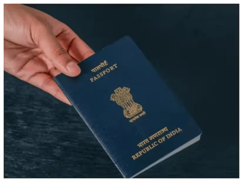 E-Passport: ಈ ಪಾಸ್ಪೋರ್ಟ್ ಅಂದ್ರೆ ಏನು? ವಿಮಾನ ನಿಲ್ದಾಣಗಳಲ್ಲಿ ಏನೆಲ್ಲಾ ಬದಲಾವಣೆಗಳಾಗುತ್ತವೆ? - Image 3