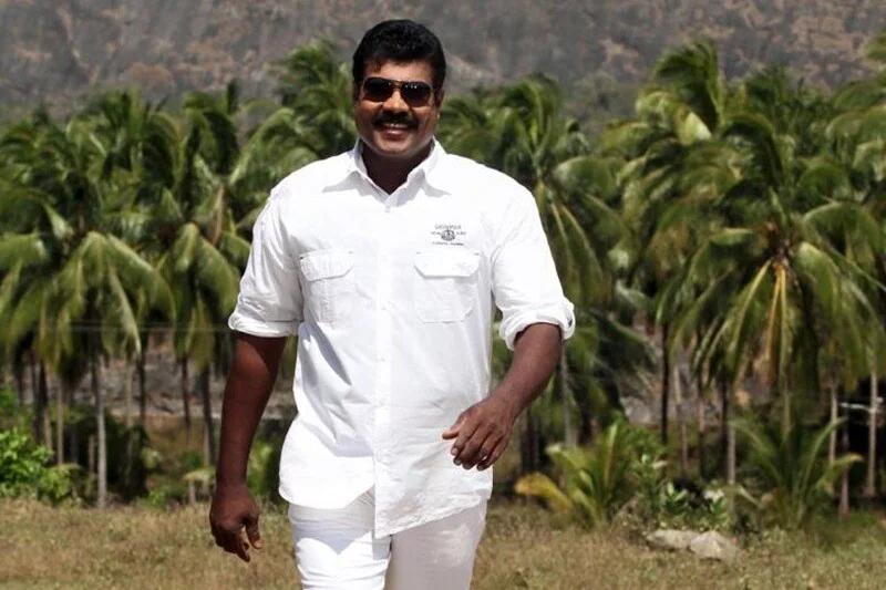 Kalabhavan Mani: 250 ಚಿತ್ರಗಳ ಸ್ಟಾರ್, ದಿನಕ್ಕೆ 13 ಬಾಟಲ್ ಮದ್ಯ ಖಾಲಿ ಮಾಡ್ತಿದ್ದ ಈ ನಟನ ದುರಂತ ಅಂತ್ಯ ಹೇಗಿತ್ತು ಗೊತ್ತಾ? - Image 5