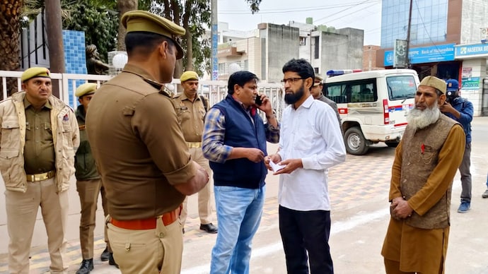 ನಮಾಝ್ ಬಗ್ಗೆ ಈ ಪೊಲೀಸ್ ಅಧಿಕಾರಿ ಹೇಳಿದ್ದೇನು?