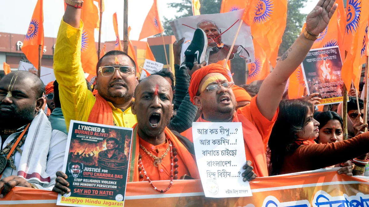 ಹಿಂದೂಗಳ ವಿರುದ್ಧ ಹಿಂಸಾಚಾರ; ಬಾಂಗ್ಲಾಕ್ಕೆ ಚುರುಕು ಮುಟ್ಟಿಸಿದ ಭಾರತ