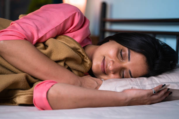 ಮಲಗುವಾಗ ತಲೆದಿಂಬಿನ ಬಳಿ ಈ ವಸ್ತುಗಳು ಇದ್ದರೆ ನೆಮ್ಮದಿ ನಿದ್ರೆ