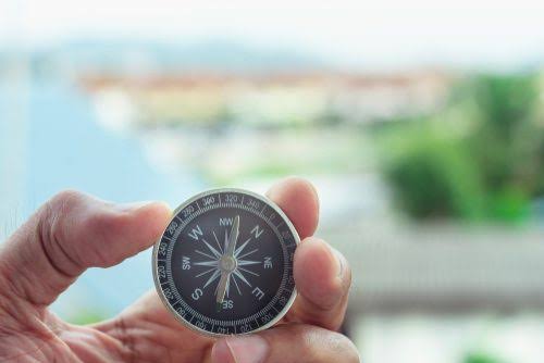 ಈ ವಾಸ್ತು ಟಿಪ್ಸ್ ಪಾಲಿಸಿದ್ದರೆ ಮನೆಯಲ್ಲಿ ನೆಮ್ಮದಿ ನೆಲೆಸುತ್ತದೆ