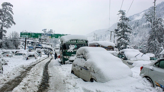 ಹಿಮಾಚಲ ಪ್ರದೇಶದಲ್ಲಿ 1,200ಕ್ಕೂ ಹೆಚ್ಚು ರಸ್ತೆ ಬಂದ್