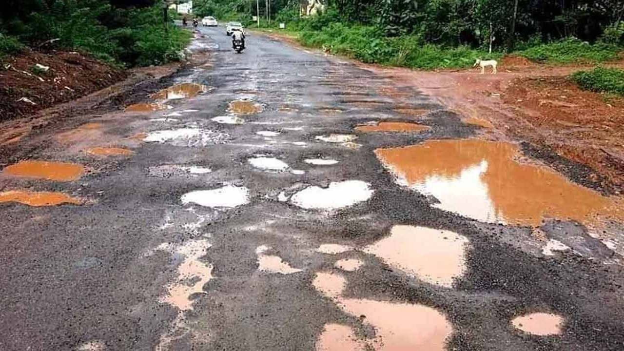 ವಿಜಯಪುರದಲ್ಲಿ ಗುಂಡಿಗಳದ್ದೇ ದರ್ಬಾರ್