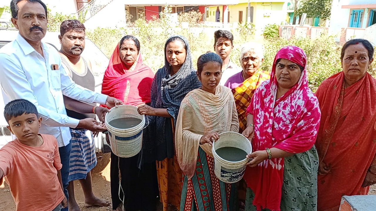 ಪುರಸಭೆ ಕಲುಷಿತ ನೀರು ಪೂರೈಕೆ : ಸಾಂಕ್ರಾಮಿಕ ರೋಗ ಹರಡುವ ಭೀತಿ ಜನತೆ ಆಕ್ರೋಶ
