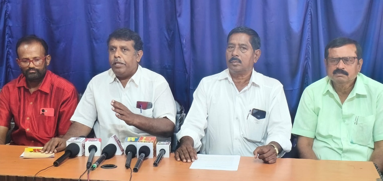 ಶಾಸನಬದ್ಧ ಉದ್ಯೋಗದ ಹಕ್ಕಾದ ಮನರೇಗಾ ಉಳಿಸಿ. ಮುಂದುವರೆಸಿ