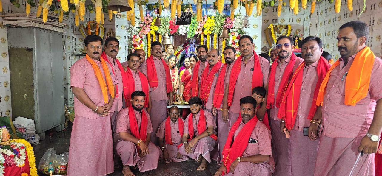 ಅಮಾವಾಸ್ಯೆಯ ಅಂಗವಾಗಿ ಓಂ ಶಕ್ತಿ ದೇವಾಲಯದಲ್ಲಿ ಚಂಡಿಕಾಯಾಗ ಸಮರ್ಪಣೆ