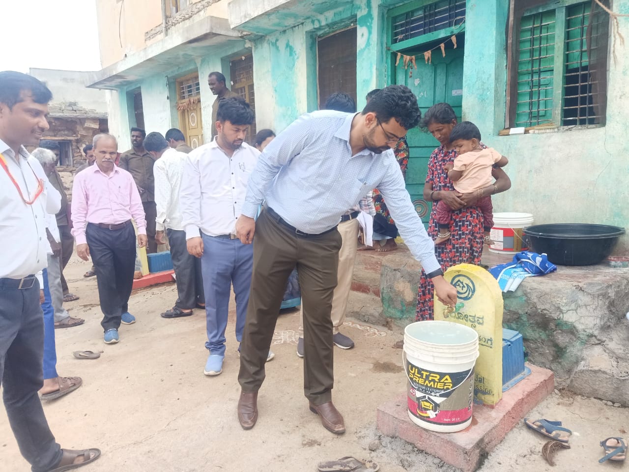 Chikkaballapur News: ಸಿಇಒ ಡಾ.ನವೀನ್ ಭಟ್.ವೈ ರಿಂದ ಜೆಜೆಎಂ ಕಾಮಗಾರಿ ವೀಕ್ಷಣೆ