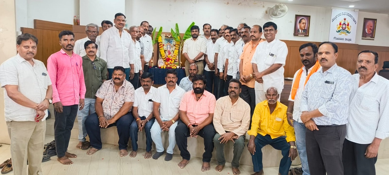 Gauribidanur News: ತಾಲೂಕು ಆಡಳಿತ ವತಿಯಿಂದ ಸದ್ಗುರು ಕೈವಾರ ಶ್ರೀಯೋಗಿ ನಾರೇಯಣ ಯತೀಂದ್ರರ ಜಯಂತೋತ್ಸವ