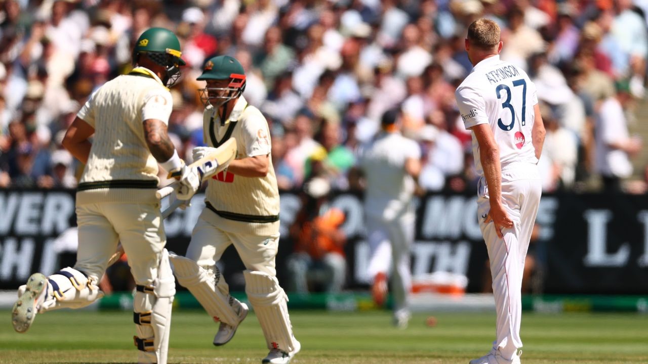 ಎಂಸಿಜಿ ಪಿಚ್‌ ಅನ್ನು ಟೀಕಿಸಿದ ದಿನೇಶ್‌ ಕಾರ್ತಿಕ್‌, ಕೆವಿನ್‌ ಪೀಟರ್ಸನ್!