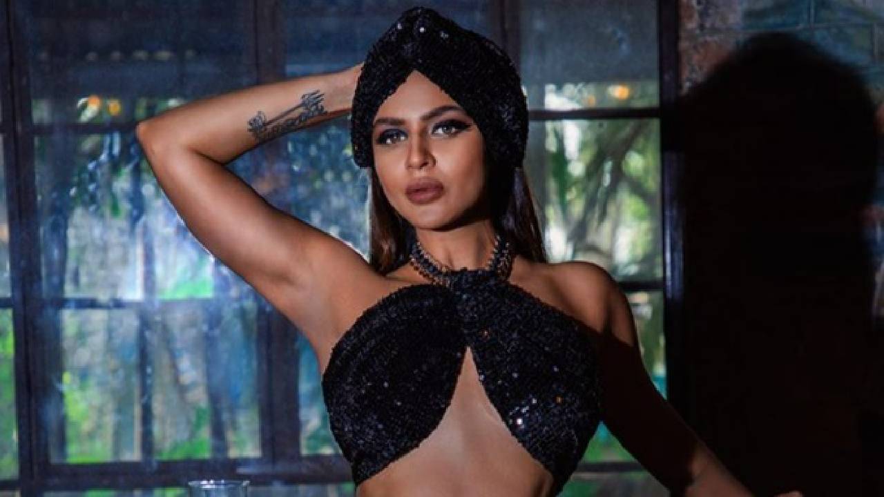 Aashka Goradia: ಒಂದು ಕಾಲದ ಪ್ರಖ್ಯಾತ ಕಿರುತೆರೆ ನಟಿ ಈಗ ಯಶಸ್ವಿ ಉದ್ಯಮಿ; ಈಕೆಯ ಒಟ್ಟು ಆದಾಯ ಎಷ್ಟಿದೆ ಗೊತ್ತಾ? - Image 4