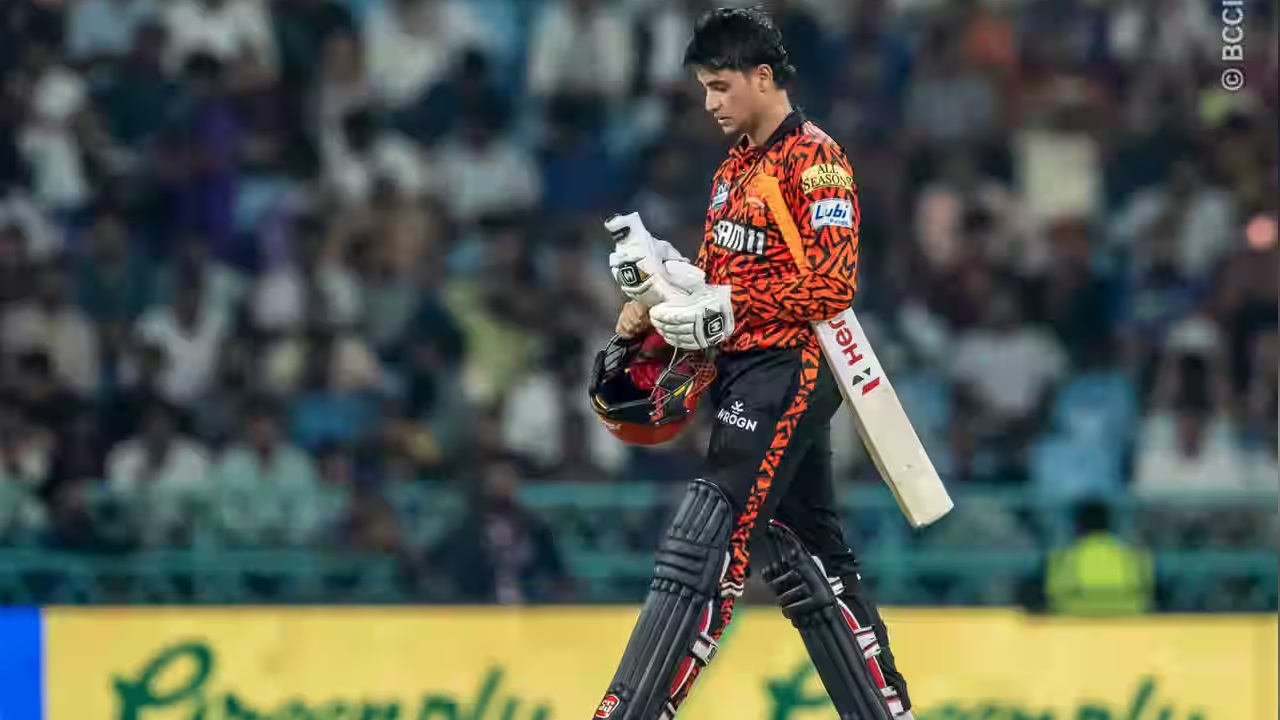 IPL 2025: 18 ಎಸೆತಗಳಲ್ಲಿ ಅರ್ಧಶತಕ ಬಾರಿಸಿ ಅಪರೂಪದ ದಾಖಲೆ ಬರೆದ ಅಭಿಷೇಕ್ ಶರ್ಮಾ! - Image 3