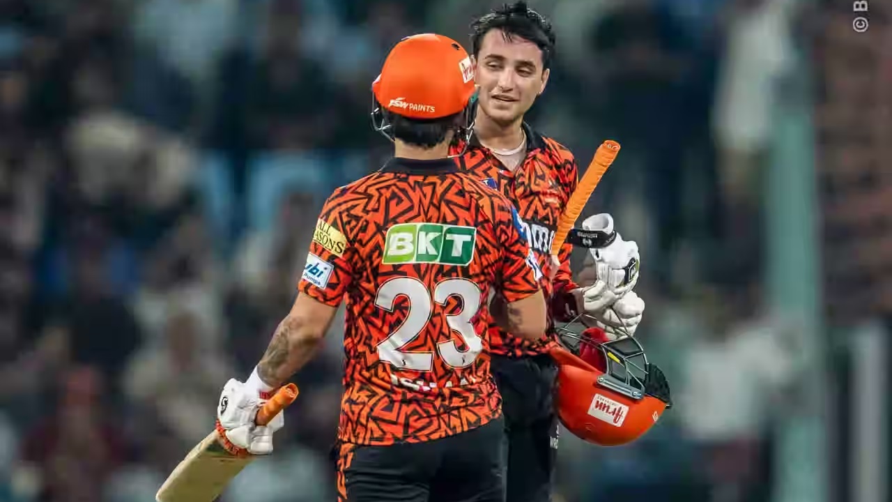 IPL 2025: 18 ಎಸೆತಗಳಲ್ಲಿ ಅರ್ಧಶತಕ ಬಾರಿಸಿ ಅಪರೂಪದ ದಾಖಲೆ ಬರೆದ ಅಭಿಷೇಕ್ ಶರ್ಮಾ! - Image 5