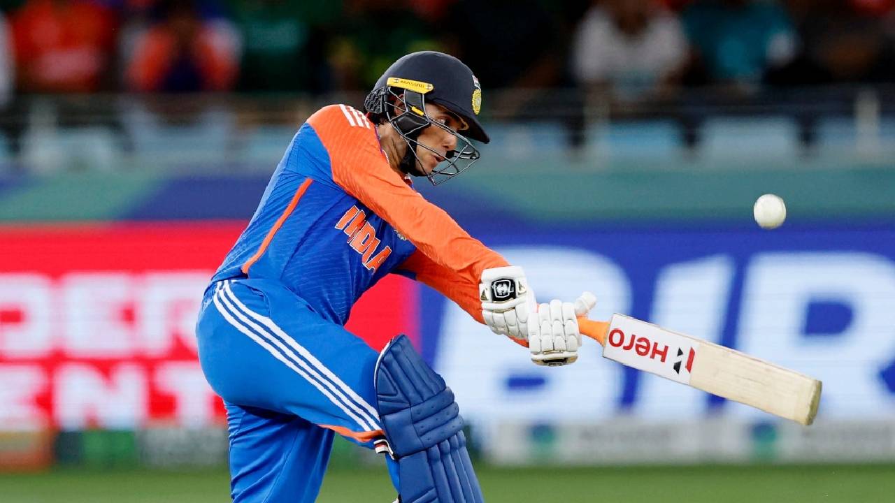 ಕ್ಯಾಲೆಂಡರ್ ವರ್ಷದಲ್ಲಿ 100 ಸಿಕ್ಸರ್‌ ಬಾರಿಸಿ ದಾಖಲೆ ಬರೆದ ಅಭಿಷೇಕ್‌ ಶರ್ಮ