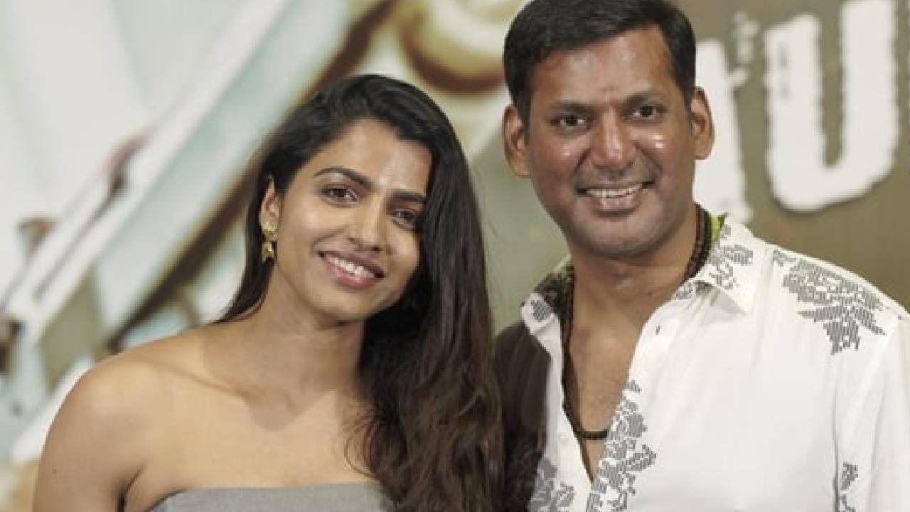 Actor Vishal: ಸಾಯಿ ಧನ್ಶಿಕಾ ಜೊತೆ ನಿಶ್ಚಿತಾರ್ಥ ಮಾಡಿಕೊಂಡ ನಟ ವಿಶಾಲ್; ಫೋಟೋಸ್ ನೋಡಿ - Image 3