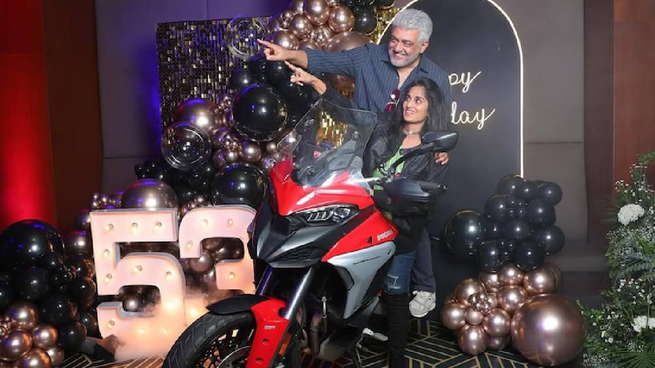 Ajith Kumar: ನಟ ಅಜಿತ್‌ಗೆ ಹುಟ್ಟುಹಬ್ಬದ ಸಂಭ್ರಮ- ಹಳೆಯ ಫೋಟೋ ಶೇರ್‌ ಮಾಡಿದ ಪತ್ನಿ ಶಾಲಿನಿ - Image 2