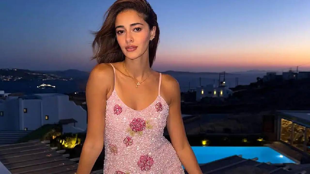 Ananya Panday: ಬಿಕಿನಿ ತೊಟ್ಟು ಬೀಚ್ ಬಳಿ ಅನನ್ಯಾ ಪಾಂಡೆ ಫುಲ್ ಚಿಲ್- ಎದೆಬಡಿತ ಜೋರಾಗಿಸೋ ಫೋಟೋಸ್ ಇಲ್ಲಿವೆ - Image 2