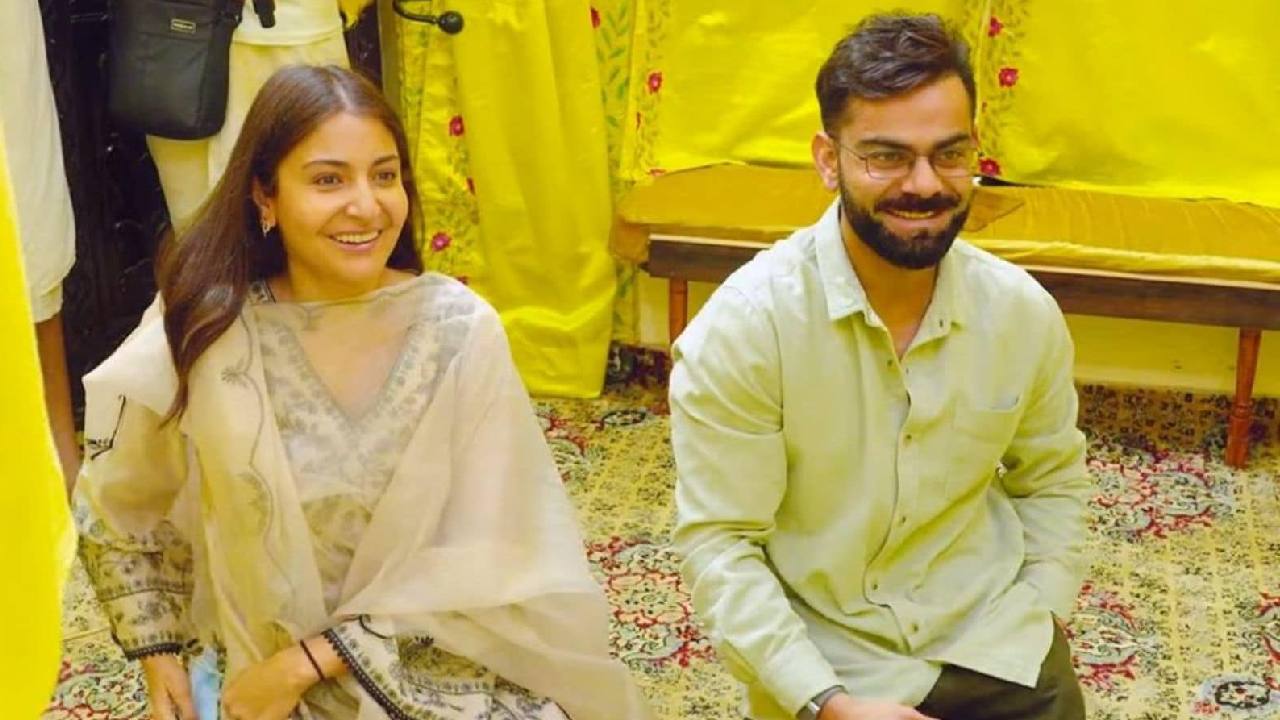 Anushka Sharma-Virat Kohli: ನಿವೃತ್ತಿ ಘೋಷಣೆ ಬೆನ್ನಲ್ಲೇ ಪ್ರೇಮಾನಂದ ಗುರೂಜಿ ಭೇಟಿ ಮಾಡಿದ ವಿರುಷ್ಕಾ ದಂಪತಿ - Image 4