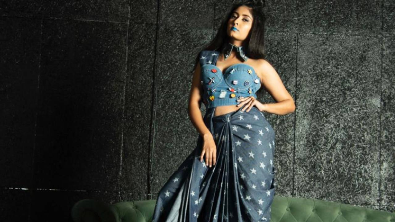 Star Saree Fashion 2025: ಲಕ್ಷ್ಮಿ ಕೃಷ್ಣರ ಜೀನ್ಸ್ ಸೀರೆ ಉಟ್ಟ ನಟಿ ಅರ್ಚನಾ ಜೋಯಿಸ್‌ - Image 1