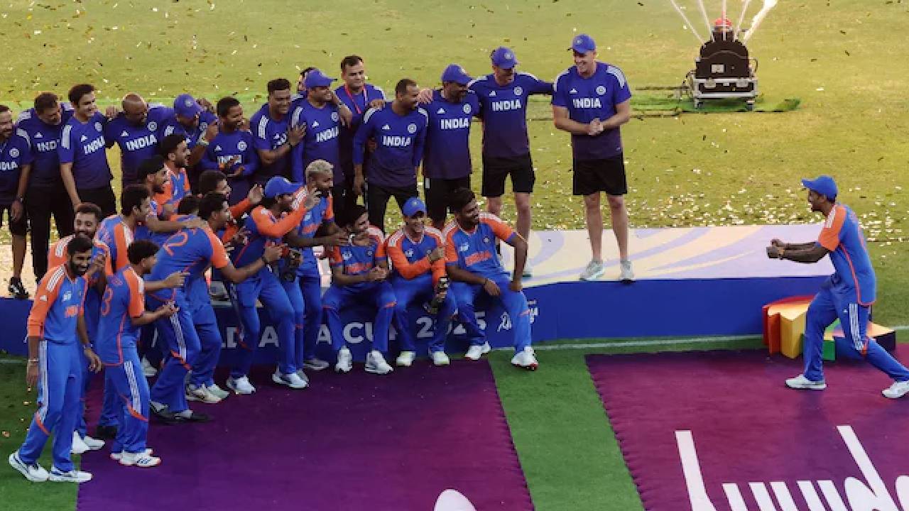 ಏಷ್ಯಾಕಪ್ ಗೆದ್ರೂ ಟ್ರೋಫಿ ಎತ್ತಿಹಿಡಿಯದ ಭಾರತ!