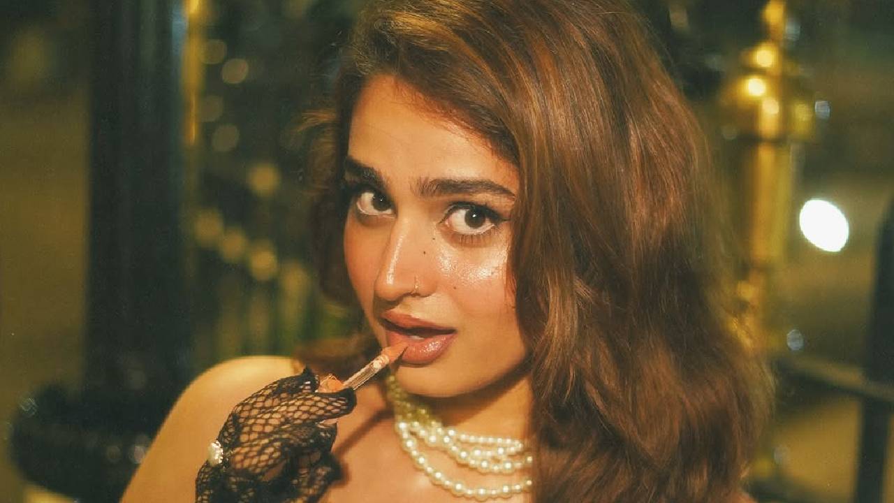 Ayesha Khan: ಬಾಲಿವುಡ್ ನಟಿ ಆಯೇಷಾ ಖಾನ್ ಬೋಲ್ಡ್ ಫೋಟೊ ಶೂಟ್; ನೆಟ್ಟಿಗರು ಫಿದಾ! - Image 2