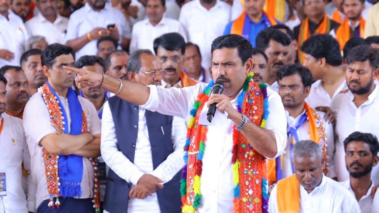 Maddur Stone Pelting: ಮದ್ದೂರು ಪ್ರಕರಣ; ನ್ಯಾಯಾಂಗ ತನಿಖೆಗೆ ವಿಜಯೇಂದ್ರ ಆಗ್ರಹ