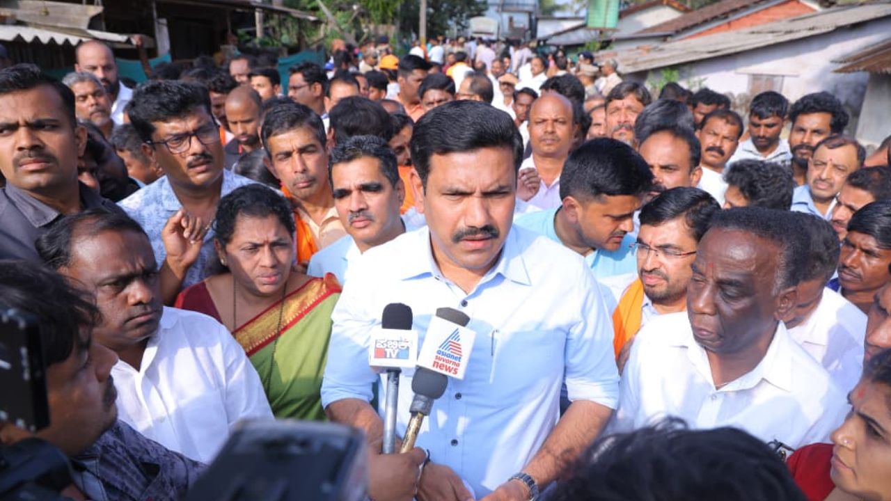 ಯಲ್ಲಾಪುರದಲ್ಲಿ ಕೊಲೆಯಾದ ರಂಜಿತಾ ಕುಟುಂಬಕ್ಕೆ 50 ಲಕ್ಷ ಪರಿಹಾರ, 2 ಎಕರೆ ಜಮೀನು ಕೊಡಿ: ಸರ್ಕಾರಕ್ಕೆ ವಿಜಯೇಂದ್ರ ಆಗ್ರಹ