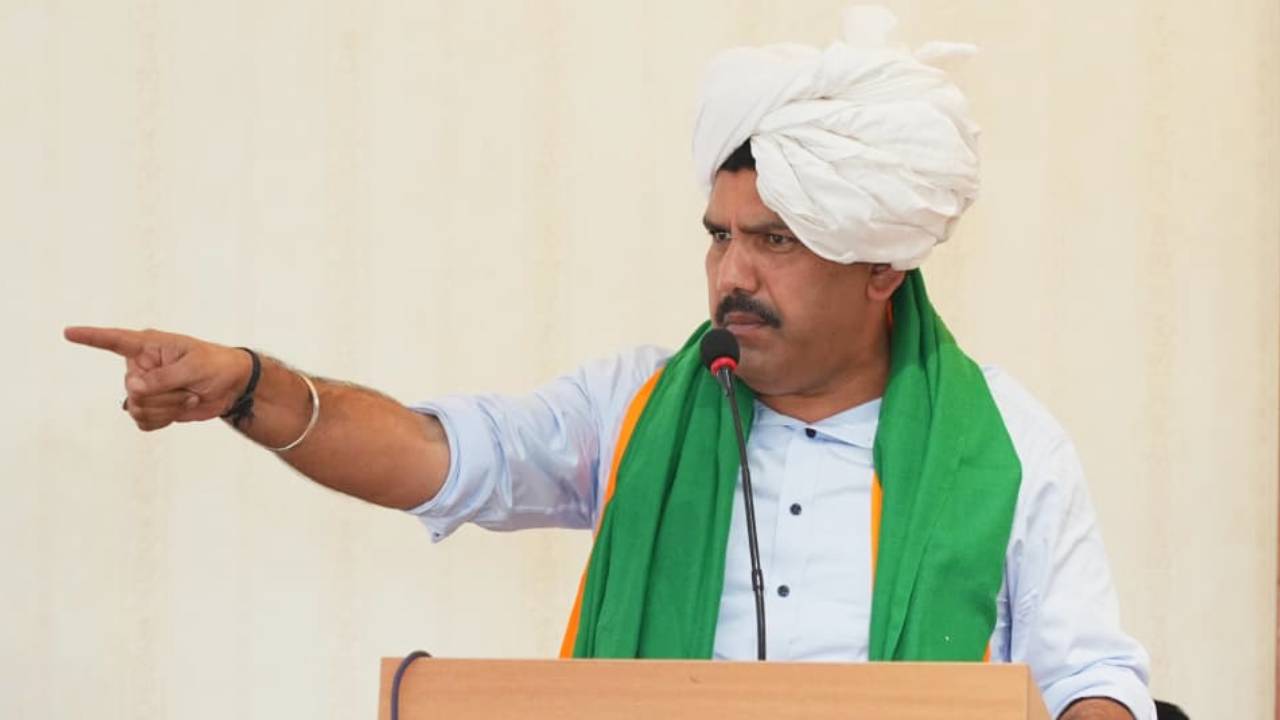 2 ಸಾವಿರ ಕೊಟ್ಟು 10 ಸಾವಿರ ಕಿತ್ತುಕೊಳ್ಳುವ ಸರ್ಕಾರ: ವಿಜಯೇಂದ್ರ ಕಿಡಿ