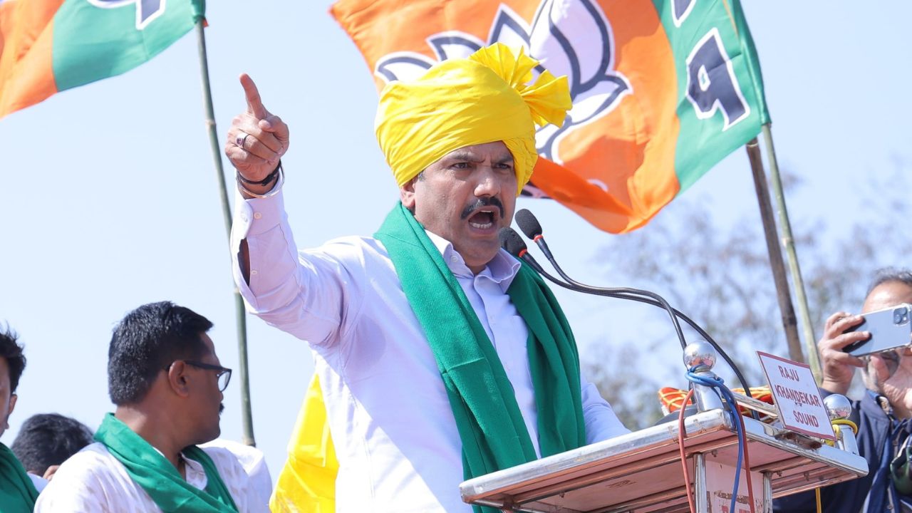 BJP Protest: ರಾಜ್ಯ ಸರ್ಕಾರದ ಆಡಳಿತ ವೈಖರಿಗೆ ಆಕ್ರೋಶ; ಬೆಳಗಾವಿಯಲ್ಲಿ ಬಿಜೆಪಿ ಬೃಹತ್‌ ಪ್ರತಿಭಟನೆ - Image 3