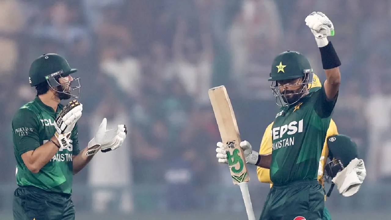 ರೋಹಿತ್ ಶರ್ಮ ವಿಶ್ವ ದಾಖಲೆ ಮುರಿದ ಬಾಬರ್ ಅಜಂ