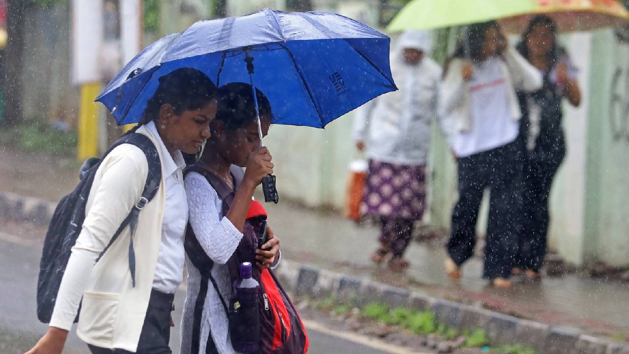 Karnataka Rains: ಆರೆಂಜ್‌ ಅಲರ್ಟ್; ಮುಂದಿನ 3 ದಿನ ಕರಾವಳಿ, ದಕ್ಷಿಣ ಒಳನಾಡಿನಲ್ಲಿ ಅಬ್ಬರಿಸಲಿದೆ ಮಳೆ! ‌